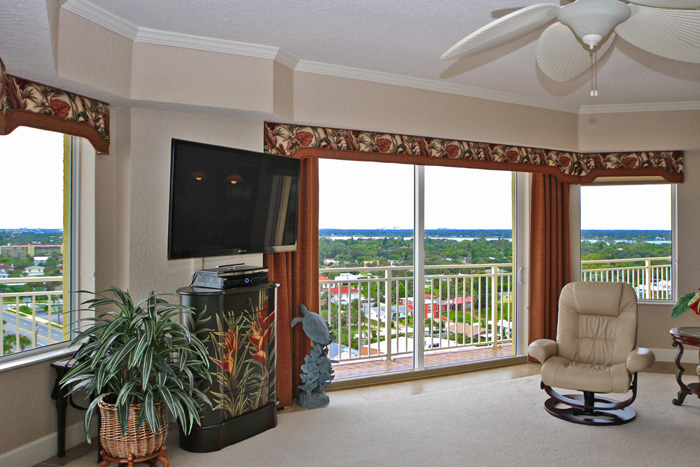 Daytona Beach Oceanfront Condo For Sale. Island Crowne Unit 1004 River View Living Room. 1900 N Atlantic Ave